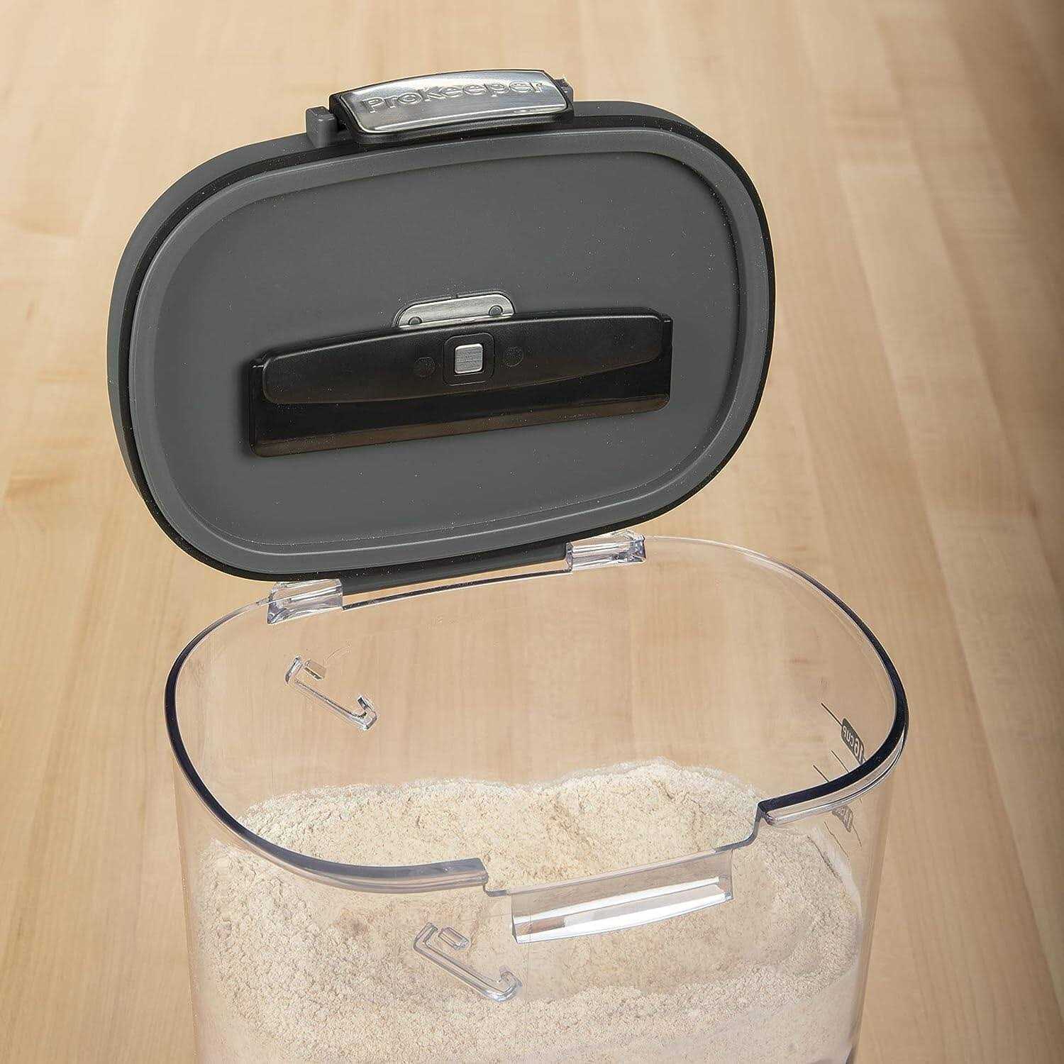 Progressive ProKeeper Plus Flour Container - Image 3