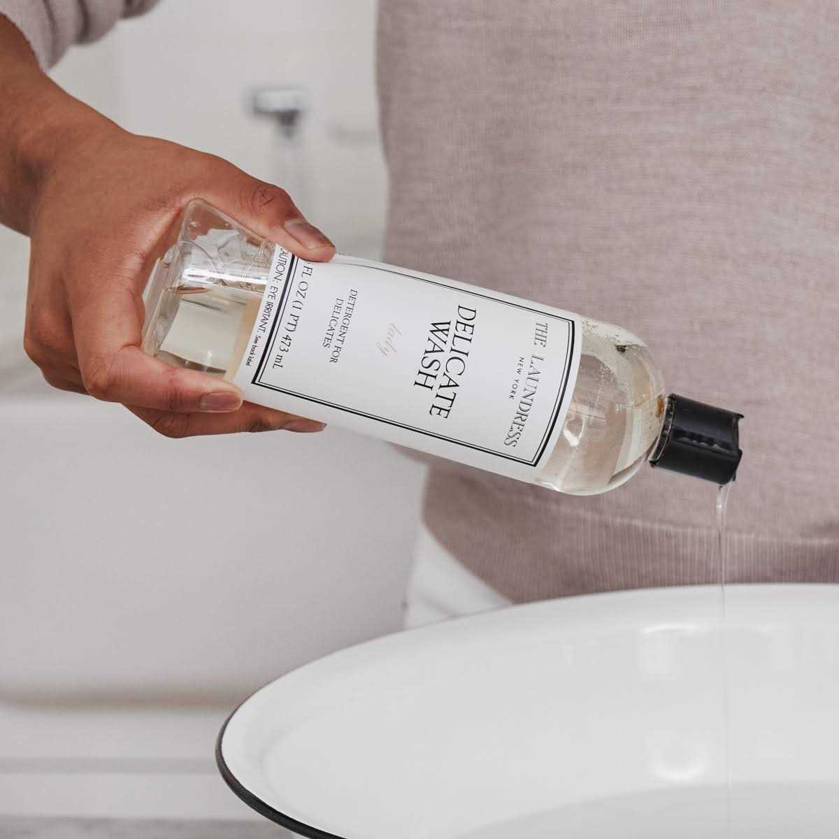 The Laundress Delicate Wash - Image 5