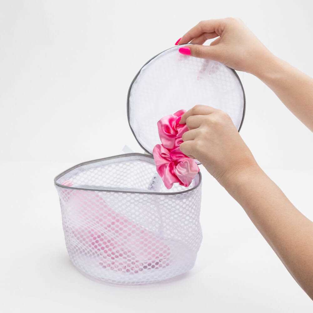 Blissy Mesh Laundry Bag - Image 3