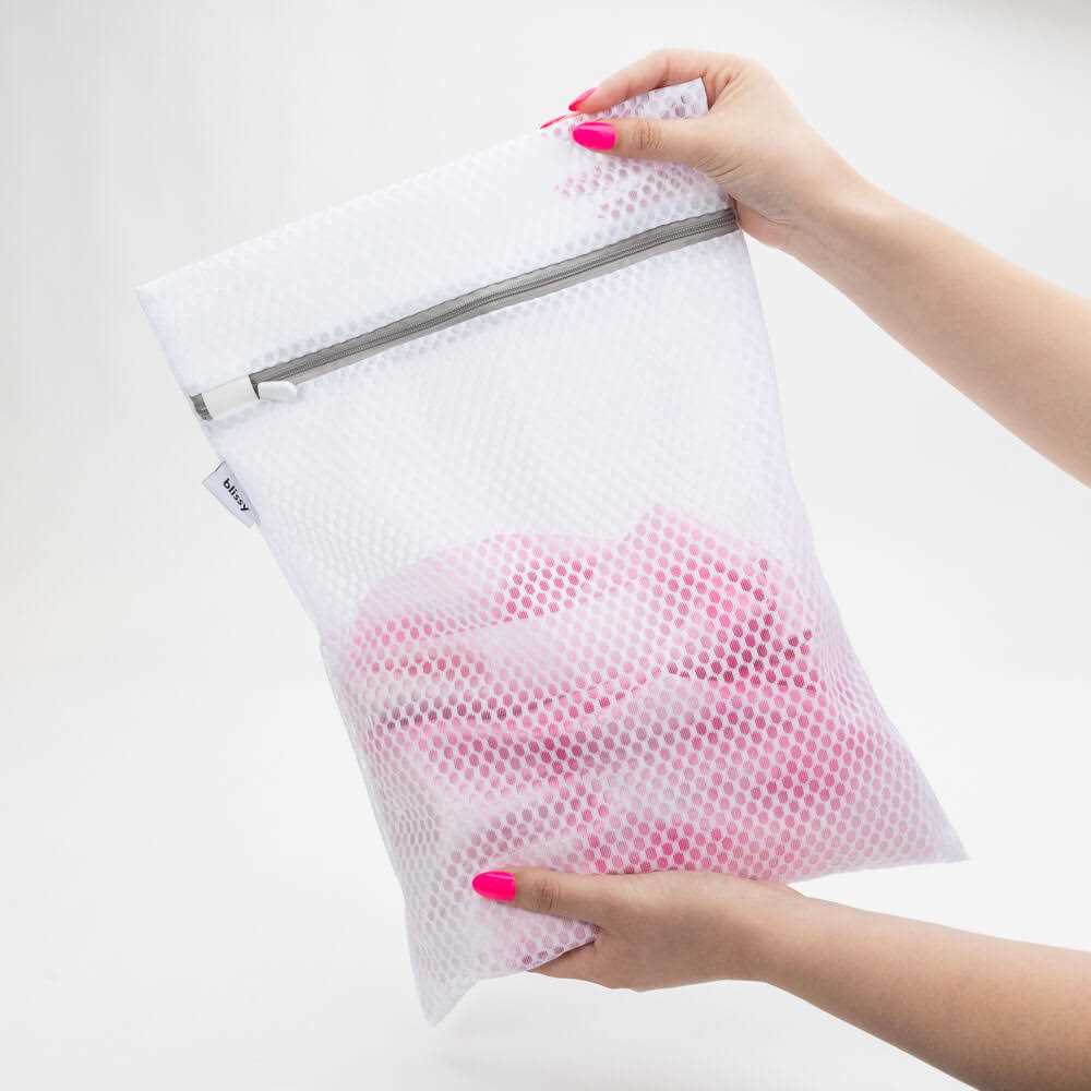 Blissy Mesh Laundry Bag - Image 4
