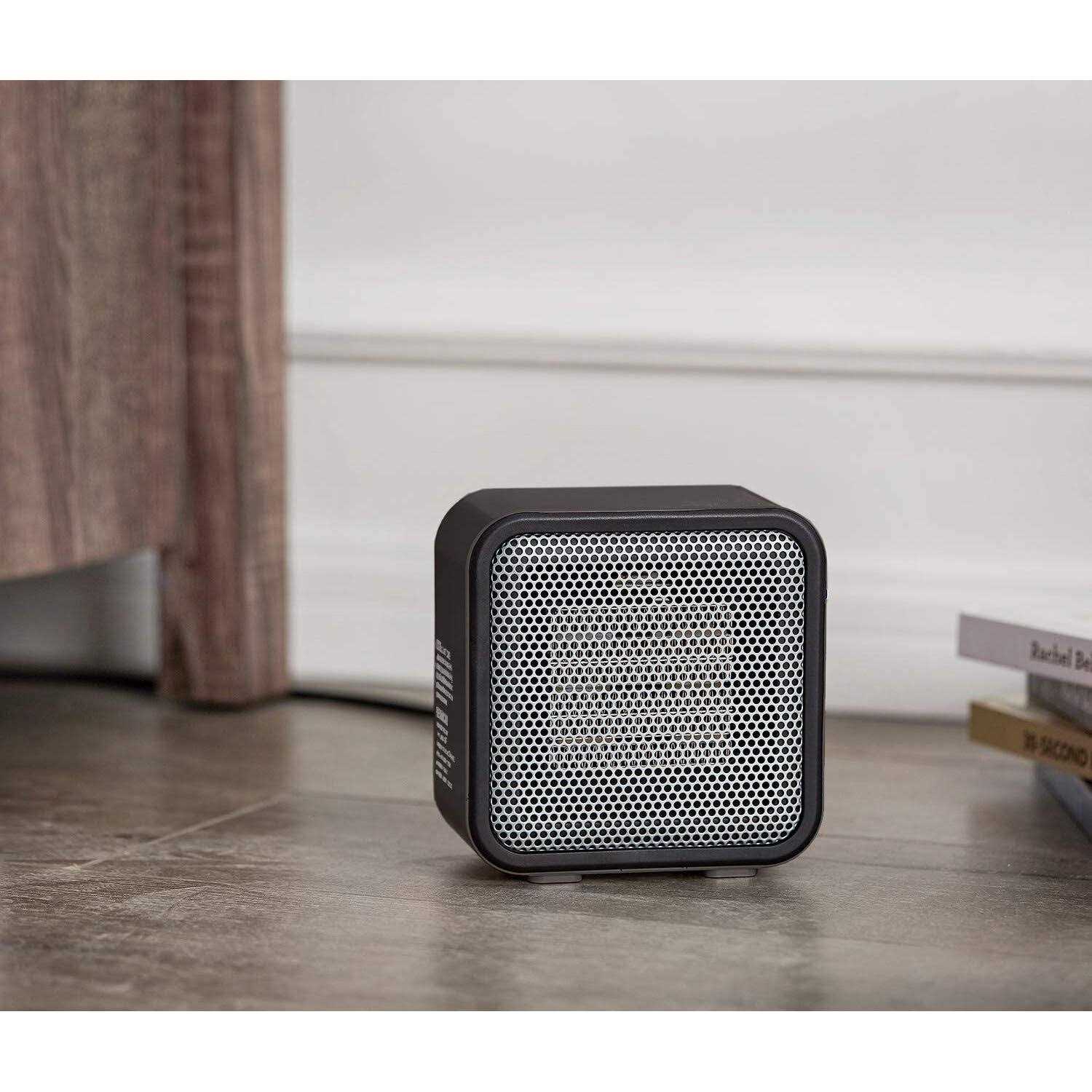 Amazon Basics Basics 500-Watt Ceramic Small Space Personal Mini Heater - Image 3
