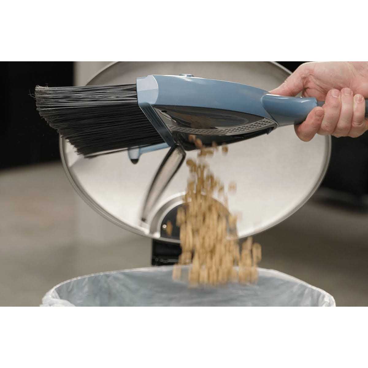 VaBroom The Powerful 2-in-1 broom with Built-in Vacuum - Image 4