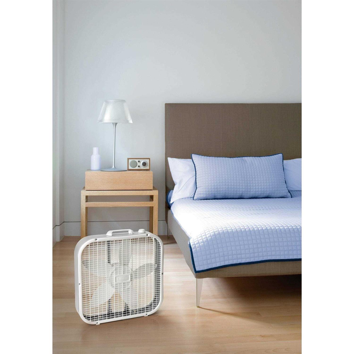 Lasko 20 inch Classic Box Fan with 3 Speeds - Image 4
