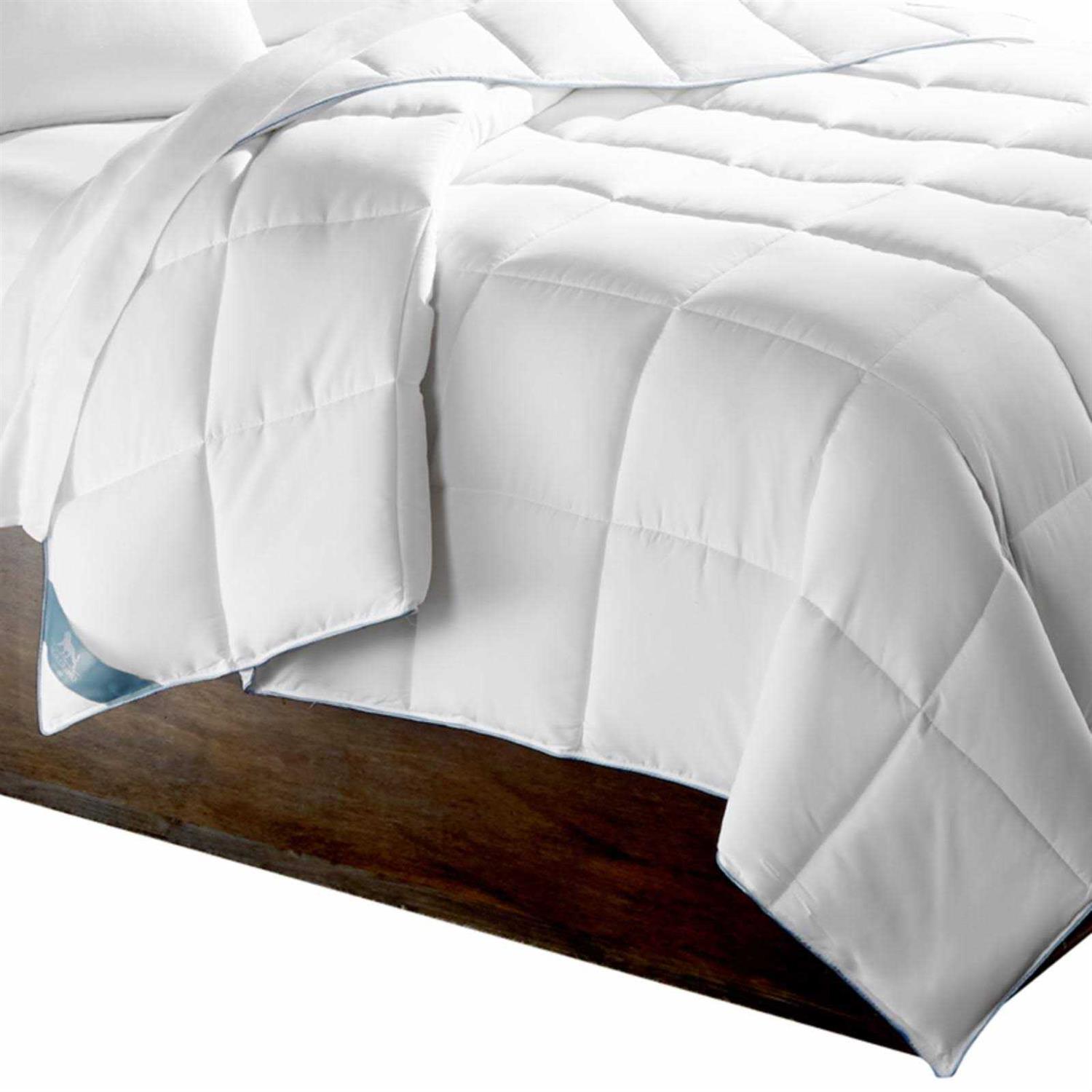Hotel Laundry All Seasons Down Alternative Comforter - Image 3