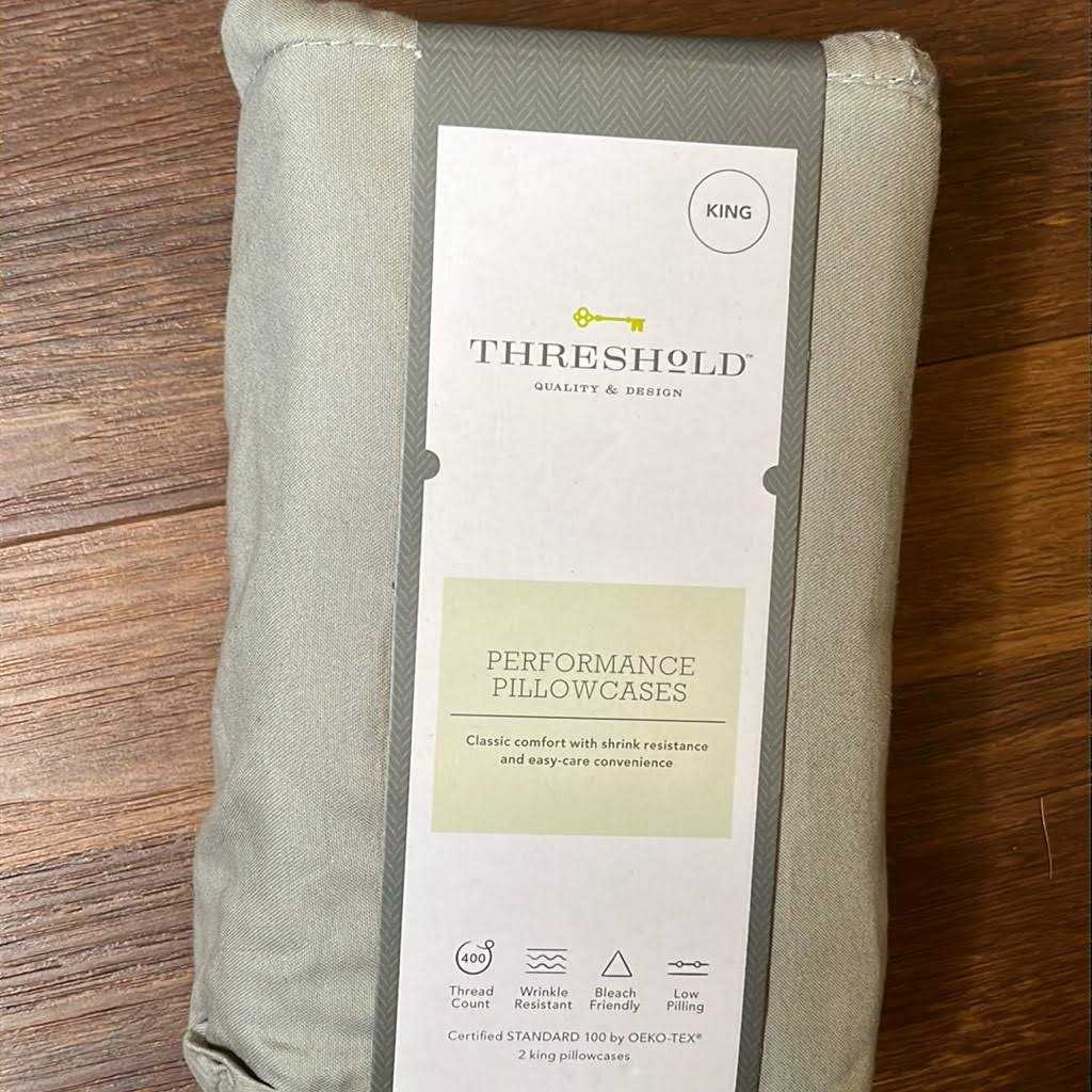 Threshold 400 Thread Count Solid Performance Pillowcase Set - Image 4