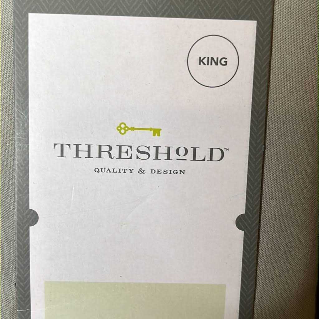 Threshold 400 Thread Count Solid Performance Pillowcase Set - Image 5