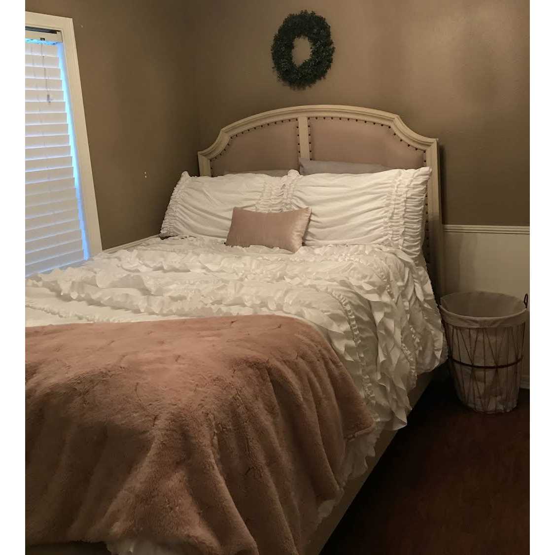 Belle Comforter Set Lush Decor - Image 4