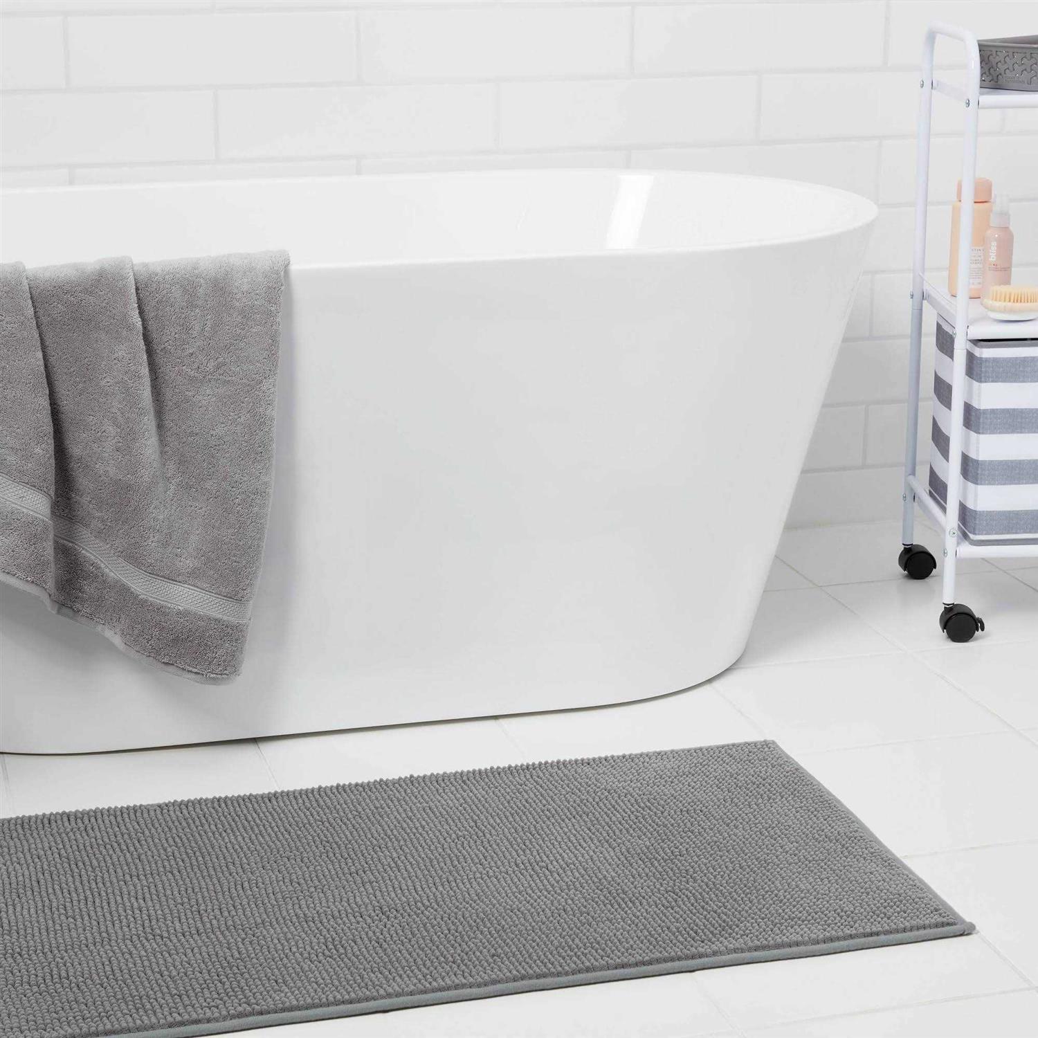 Room Essentials Everyday Chenille Bath Rug - Image 4