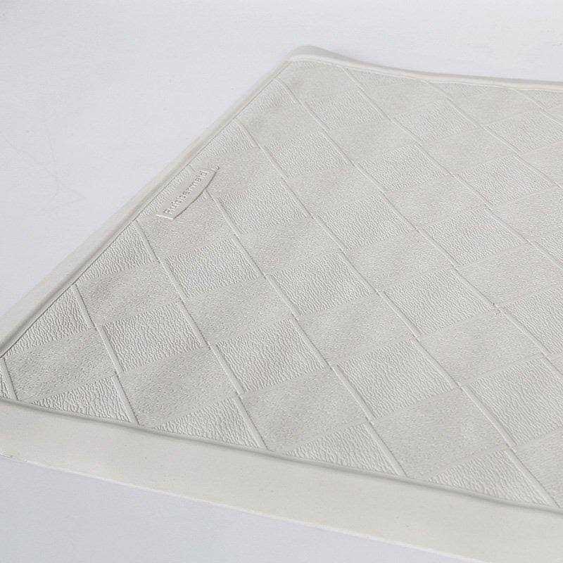 Rubbermaid 1982724 Bath Mat - Image 5