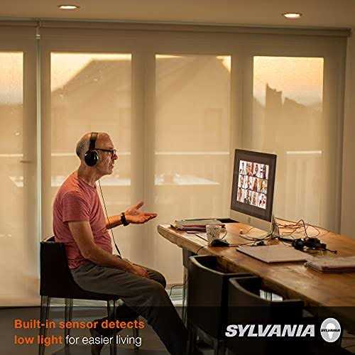 Sylvania Dusk to Dawn PAR38 LED Light Bulb with Auto On/Off Light Sensor - Image 5