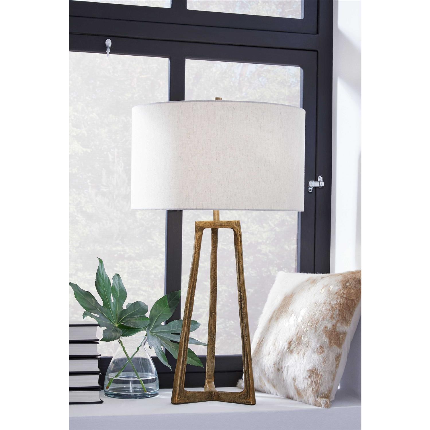Ashley Wynlett Table Lamp - Image 3