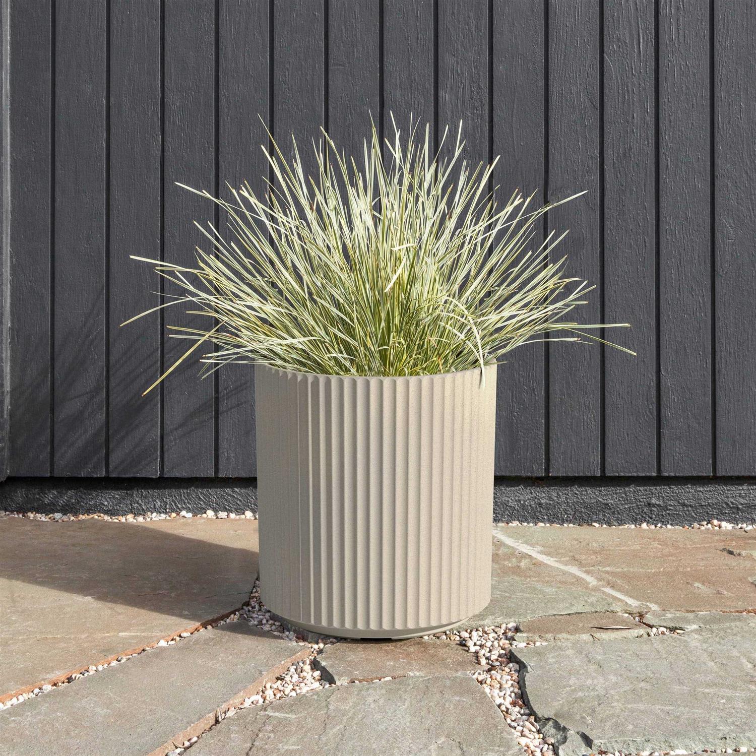 Veradek Mason Series Demi Planter - Image 3