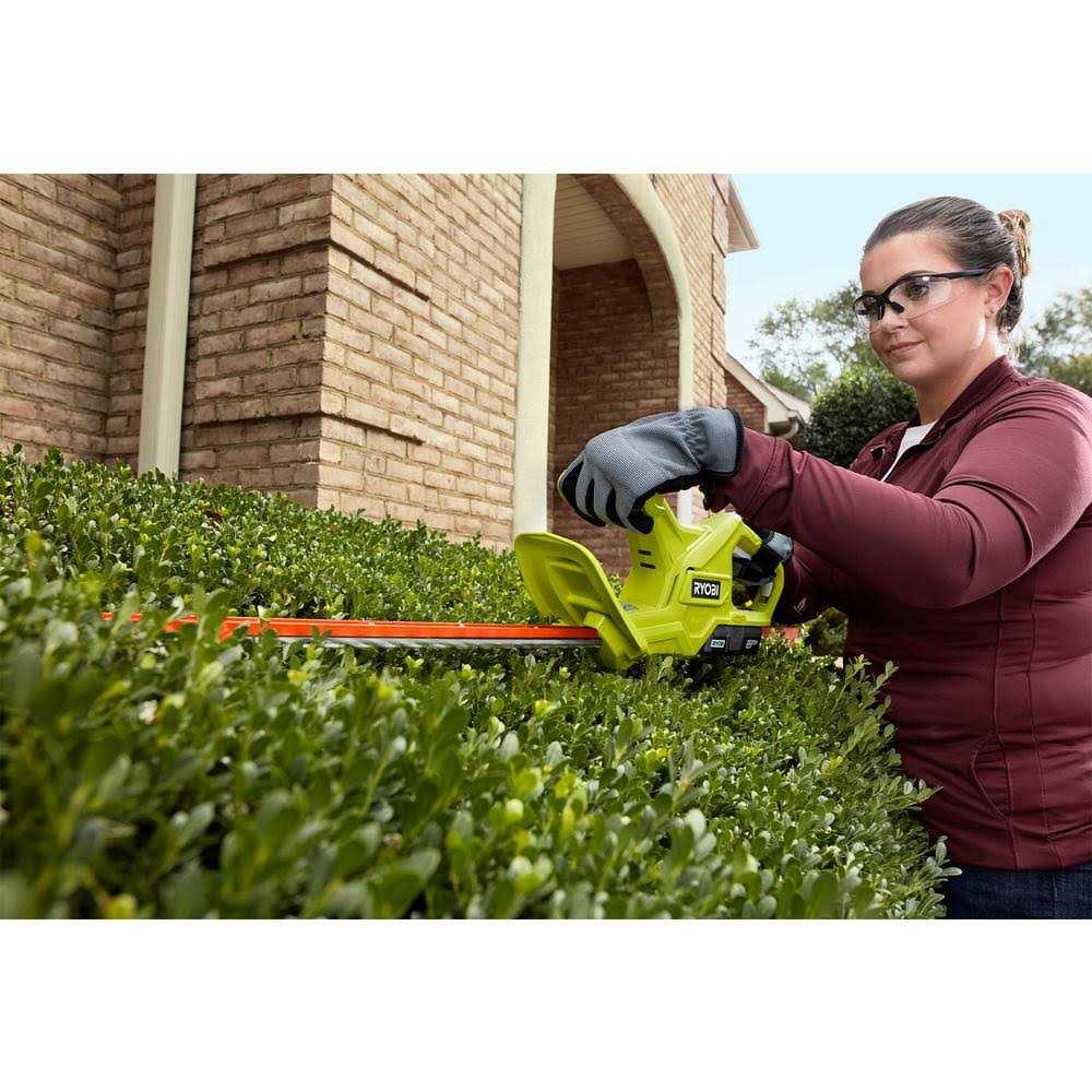 RYOBI ONE+ 18V 18 in. Cordless Battery Hedge Trimmer with 1.5 Ah Battery and Charger - Image 5