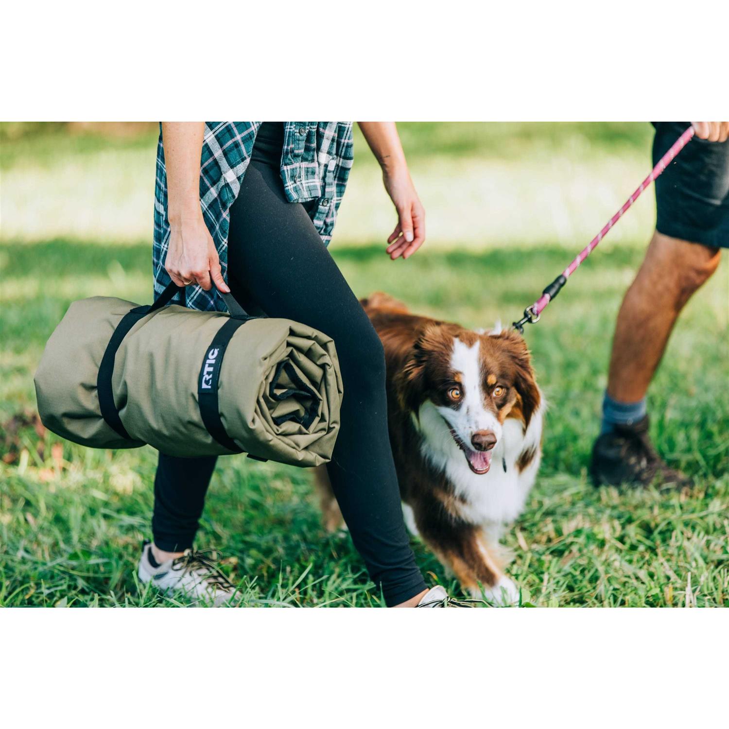 Rtic Anywhere Blanket Waterproof Portable Quilted Outdoor Mat for Picnic - Image 3