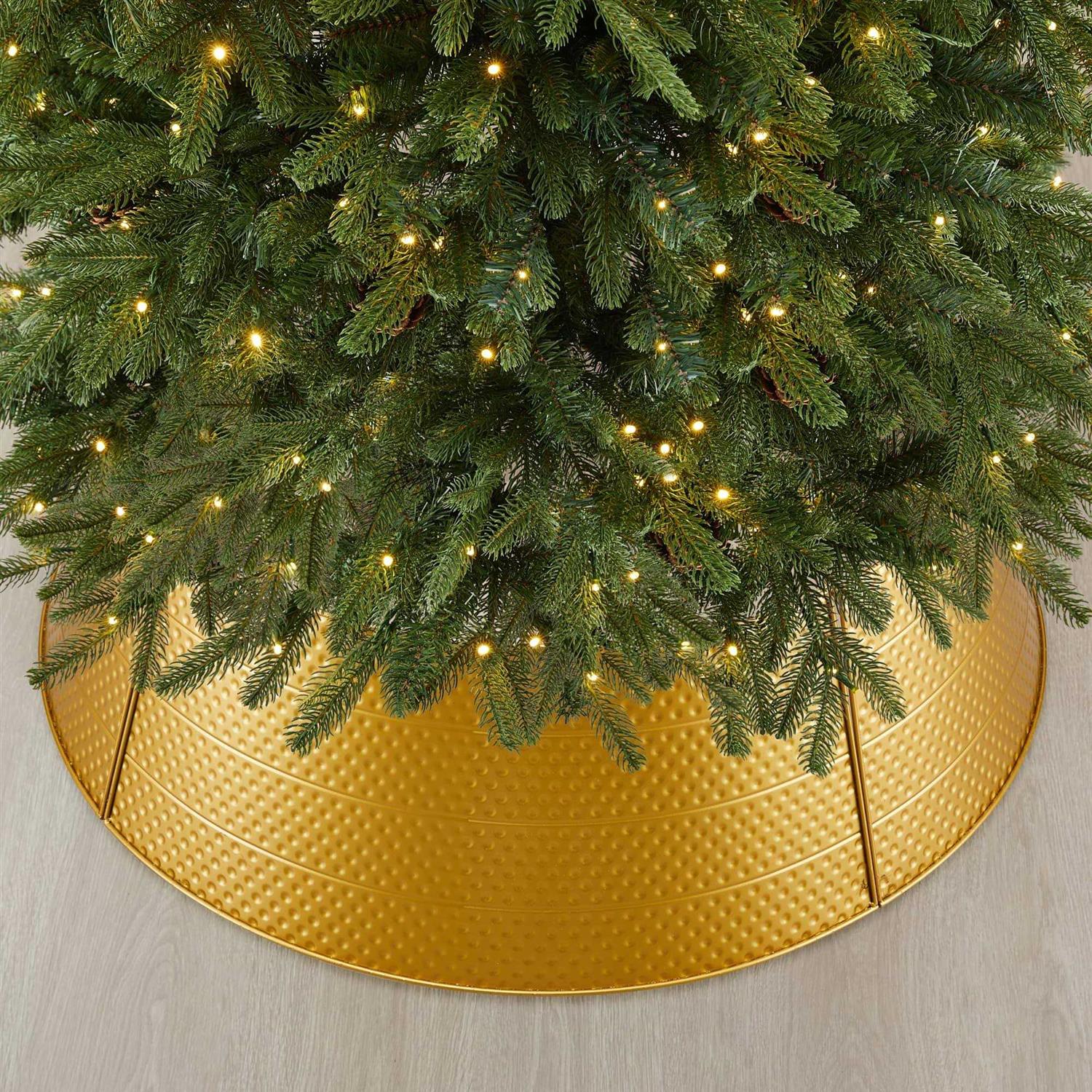 Christmas Hammered Metal Tree Collar Glitzhome - Image 4