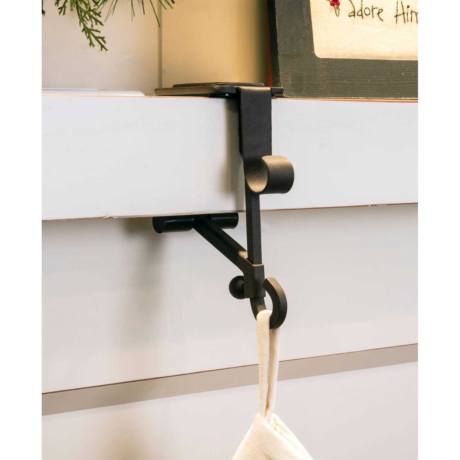 Village Lighting Garland and Stocking Mantle Hanger - Image 3