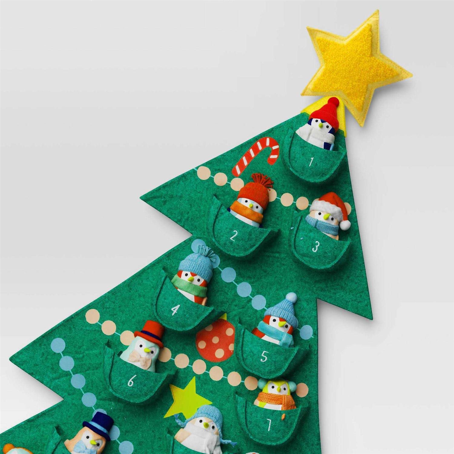 Wondershop Bird with Green Scarf Christmas Tree Ornament - Image 4