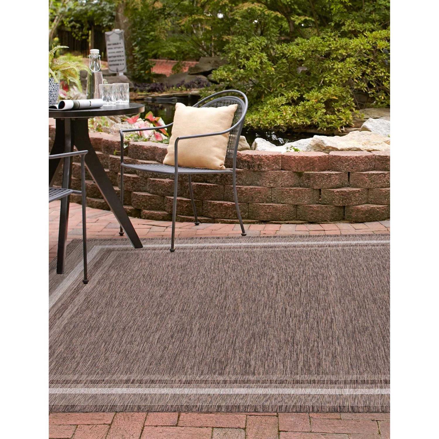 Unique Loom Outdoor Soft Border Area Rug - Image 4